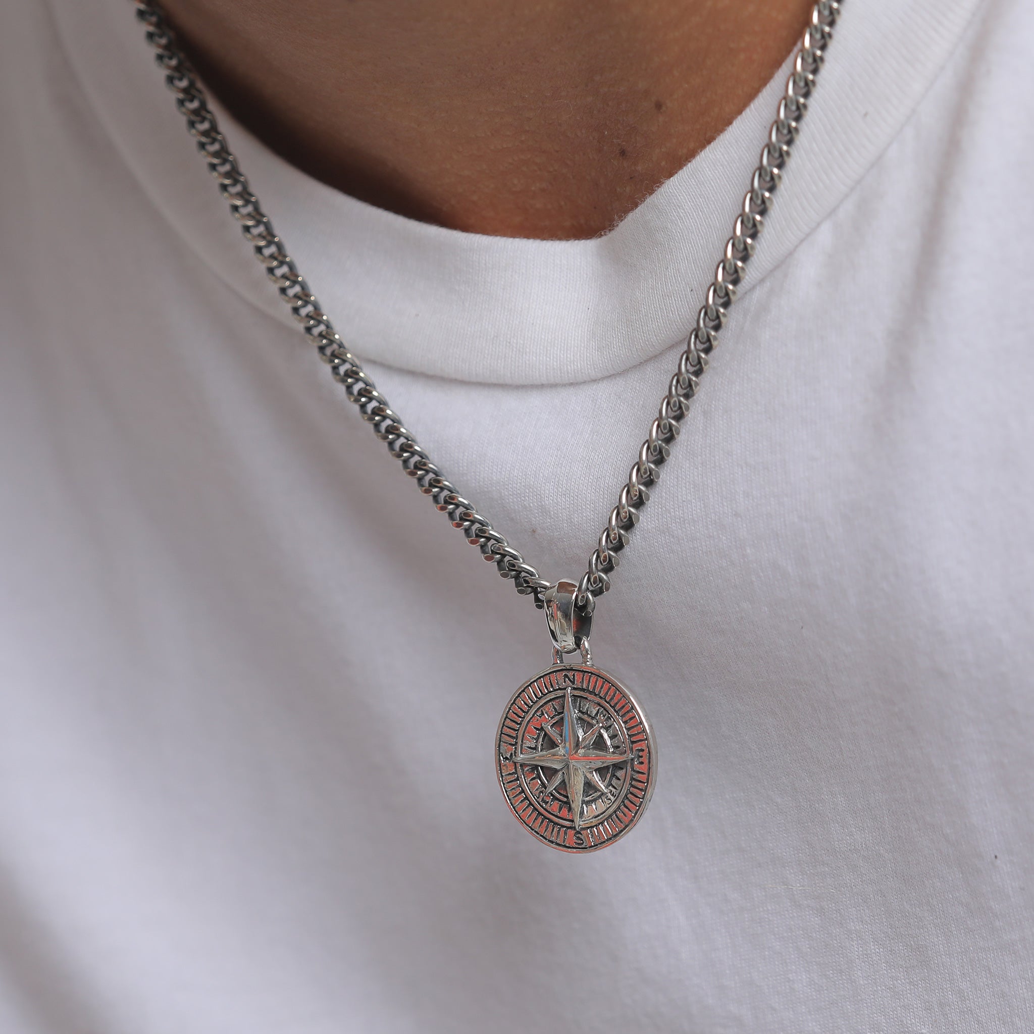 Schwarz - KUZZOI | Halskette Kompass Münze | 925er Sterling Silber oxidiert