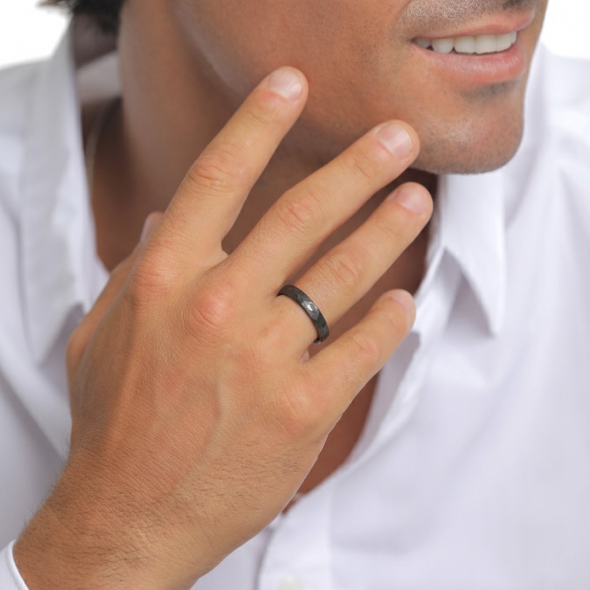 Schwarz - KUZZOI | Bandring Gehämmert | 925er Sterling Silber